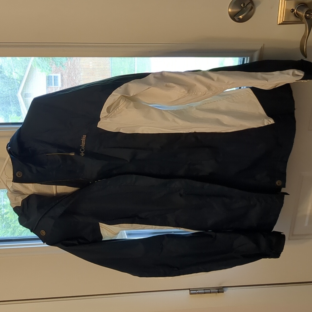 Columbia women's medium blue and white rain jacket